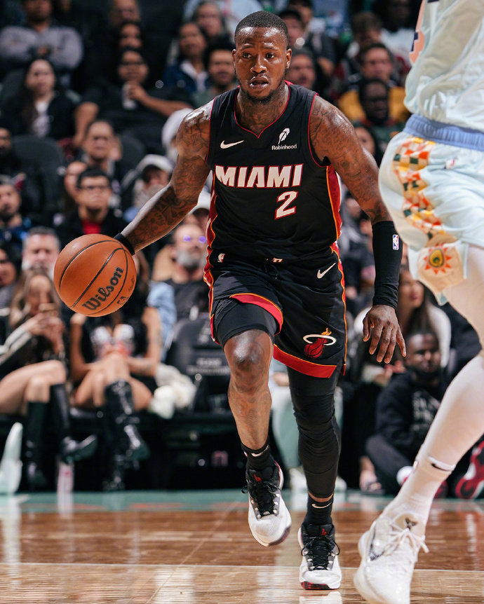 热火绝地反击塞尔维亚男篮，阿德巴约制霸全场的简单介绍