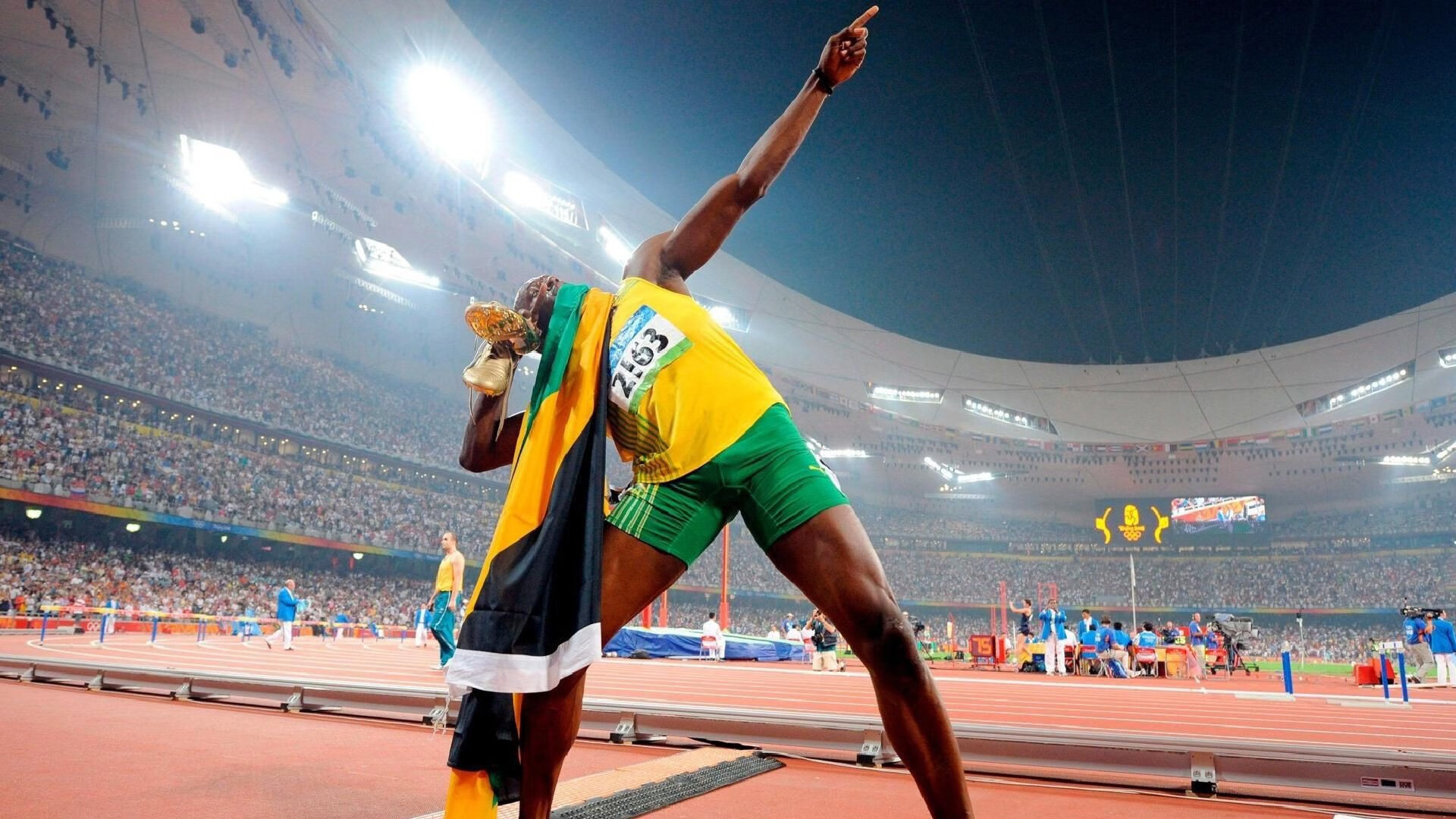 日本粉碎拉齐奥，阿克成为关键先生